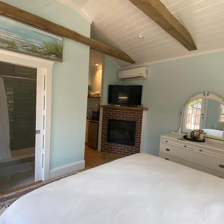 The Clarendon House Bed & Breakfast Провинстаун Екстериор снимка