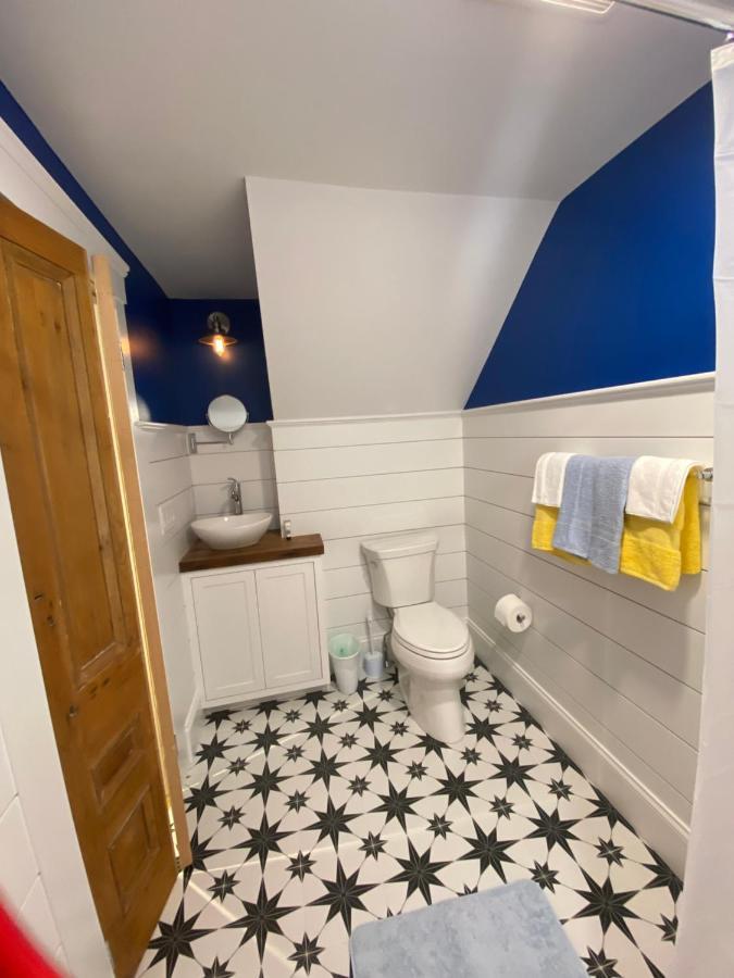 The Clarendon House Bed & Breakfast Провинстаун Екстериор снимка