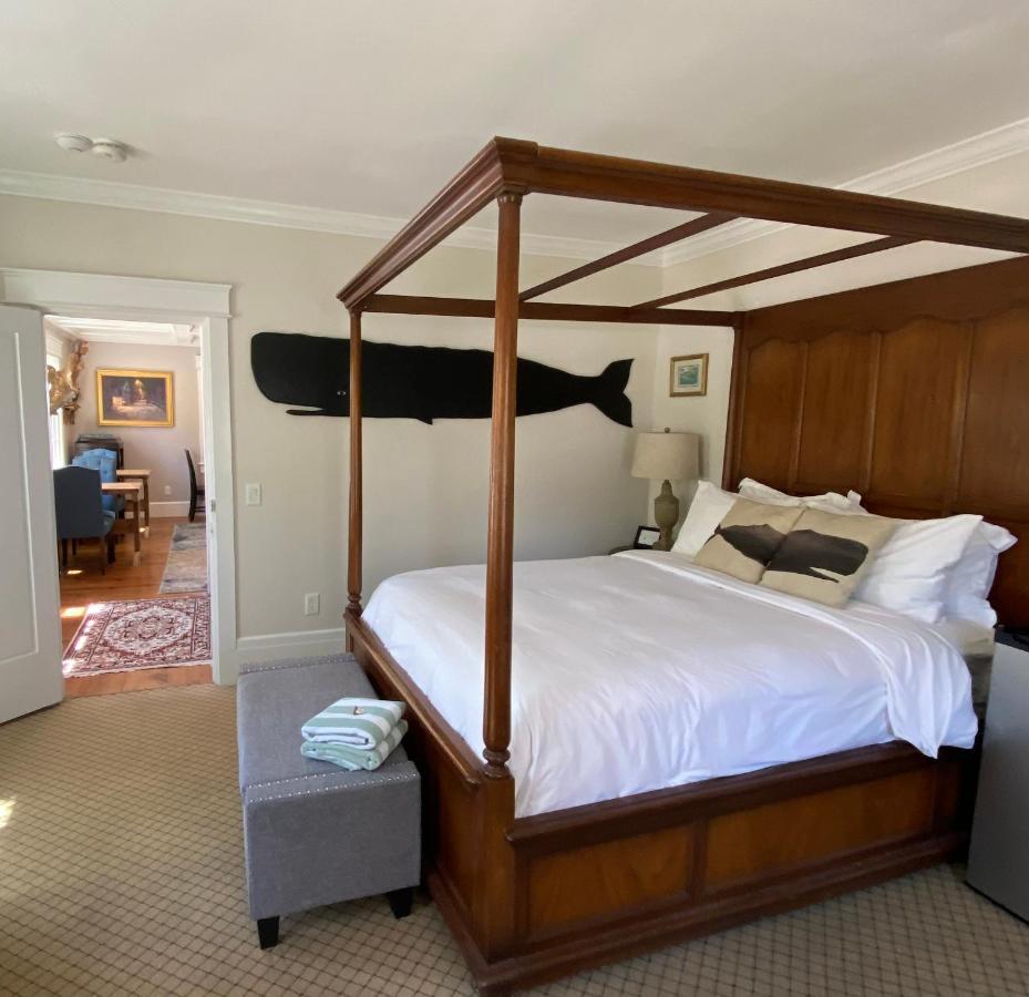 The Clarendon House Bed & Breakfast Провинстаун Екстериор снимка