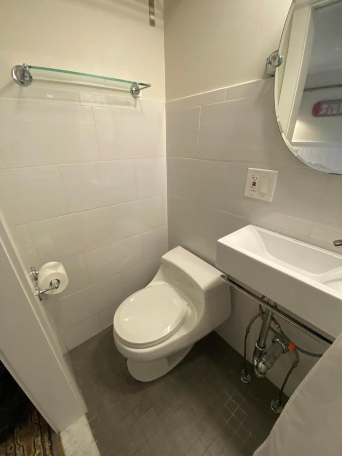 The Clarendon House Bed & Breakfast Провинстаун Екстериор снимка
