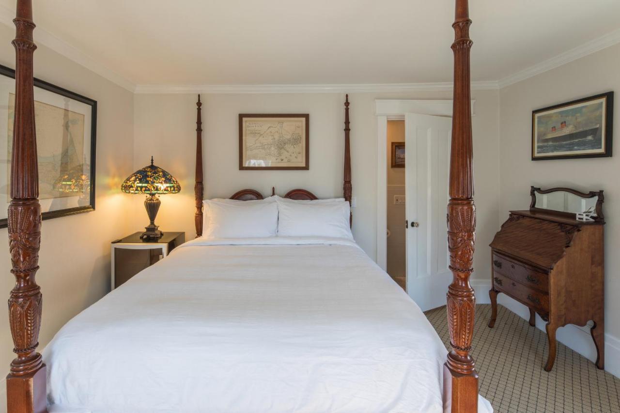 The Clarendon House Bed & Breakfast Провинстаун Екстериор снимка