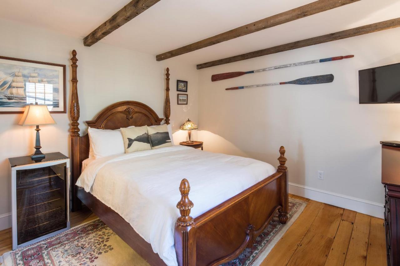 The Clarendon House Bed & Breakfast Провинстаун Екстериор снимка